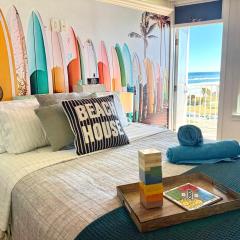Luxury Beachfront Studio - Private Balcony with Ocean View - Heated Pool - Hot Tub - Tiki Bar - Sauna