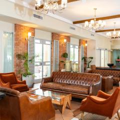Eden Inn