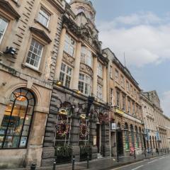 2 Old City Chambers