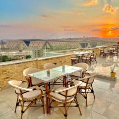 Grand Museum & Pyramids View