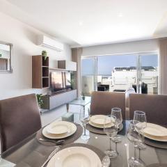 Penthouse with Seaviews and Country views, near Beaches