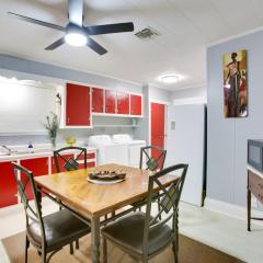 Walk to 1st Street Family Home in Thibodaux!