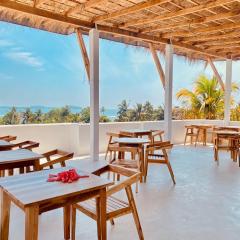 KOMOREBI Weligama