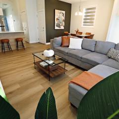 Downtown 3 Queen Beds, AC, Double Garage, Disney