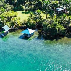 El Toucan Loco Floating Lodges