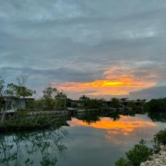 Sandpiper Sanctuary 4 bed 3 bath Villa with a pool