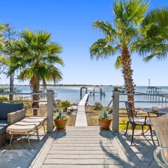 New! Pirate`s Cove! Waterfront! 2 Dog Friendly, Free Activities Included!