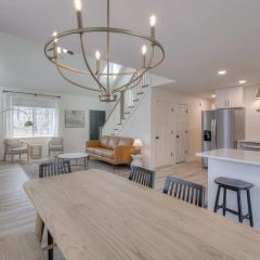 Woodland Retreat - Modern Comfort Near Nashville