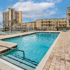 Walk to Beach and Pier Myrtle Beach Getaway with Deck