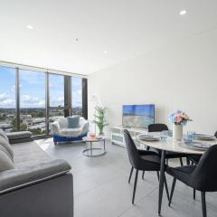Olympic Park Stylish 1BR Apt with Gym Pool good view