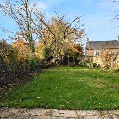 Maison familiale spacieuse près de Carrouges avec jardin