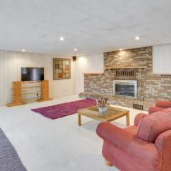 Spacious Studio - 5 Mi to MGM Northfield Park!