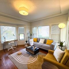 Bright, Modern & Artsy Space
