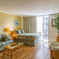 Tropical Studios at Marine Surf Waikiki - FREE PARKING - BEST LOCATION - FULL KITCHEN - SWIMMING POOL