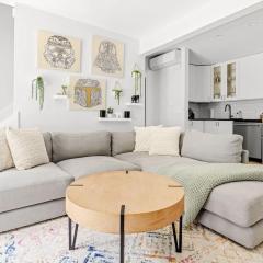 Bright & Modern - King Suite - Creekside Trail