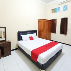 RedDoorz at Ratu Homestay Syariah Near Lippo Mall Banyuwangi