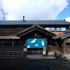泊まれる劇場スロウプハウス