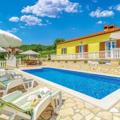 Cozy Apartment In Rabac With Wifi