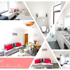 A50 Apartments Stoke - 3 Bedrooms - 3 Bathrooms incl 2 ensuites house