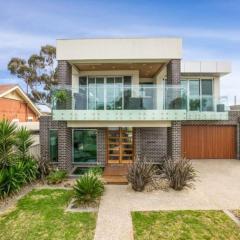 Water Front - Geelong Holiday K Villa