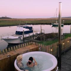 Hot Tub With A View - Christchurch Harbour