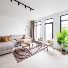 Spacious City Getaway for 8 in Antwerp