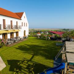 Weingut & Gästehaus zum Seeblick - Familie Sattler