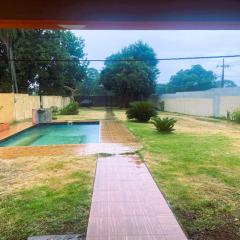 Casa con Piscina