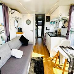 Houseboat Seabreeze