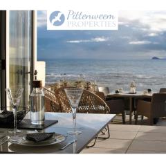The Wendy House-seafront cottage incredible views