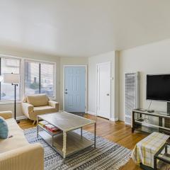 3 Bedroom House, Walkable to BART, Free Parking, Views
