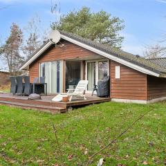 Cozy Summer House Close To The Beach