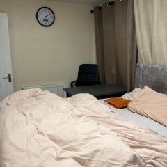 En suite Bedroom in Milton Keynes