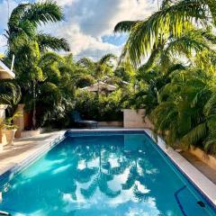Elegance, Ochi Rios - 2BR Oasis with Exclusive Private Pool!"