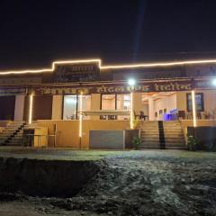 Madhav Hotel & Restaurant