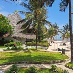 Kaleb's Serviced Beachfront Villa