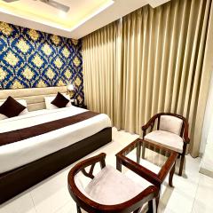 Hotel Lycoris Zirakpur Chandigarh !! Main Highway Hotel ! Lift ! Large Parking ! Premium AC Rooms ! Traveler choice