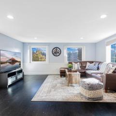 Lakefront cottage with AC