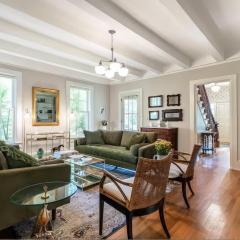 The School House - Walk to all Shops and Restaurants - New Remodel