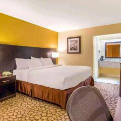 Ramada by Wyndham Santee I-95