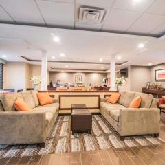 Comfort Inn & Suites Brattleboro I-91