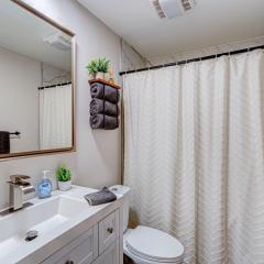 Luxury Studio King Bed Chicago Remodeled