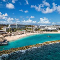 Mangrove Beach Corendon Curacao All-Inclusive Resort, Curio by Hilton