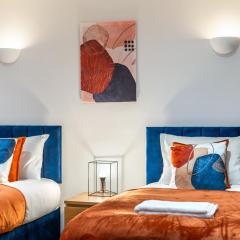 Newmarket House 5 Bedroom 5 En-suite Free Parking