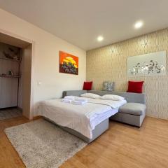 ApartPoltava Затишна 1-КІМНАТНА студія,НОВОБУДОВА в самому ЦЕНТРІ міста, банківський ЧЕК