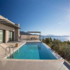Brand new High-end villa Solar