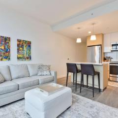 Luxury Apt Downtown