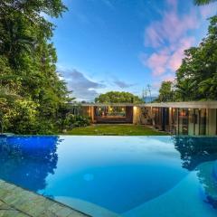 Planchonella House - Eco Stay de Luxe