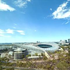 Olympic Park Gem 2 bedroom condo -Pool Gym Parking 17