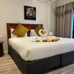 Platinum Peak Luxury Apartment -Victoria Falls